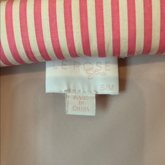 Le Rose Robe - Picture 3 of 8